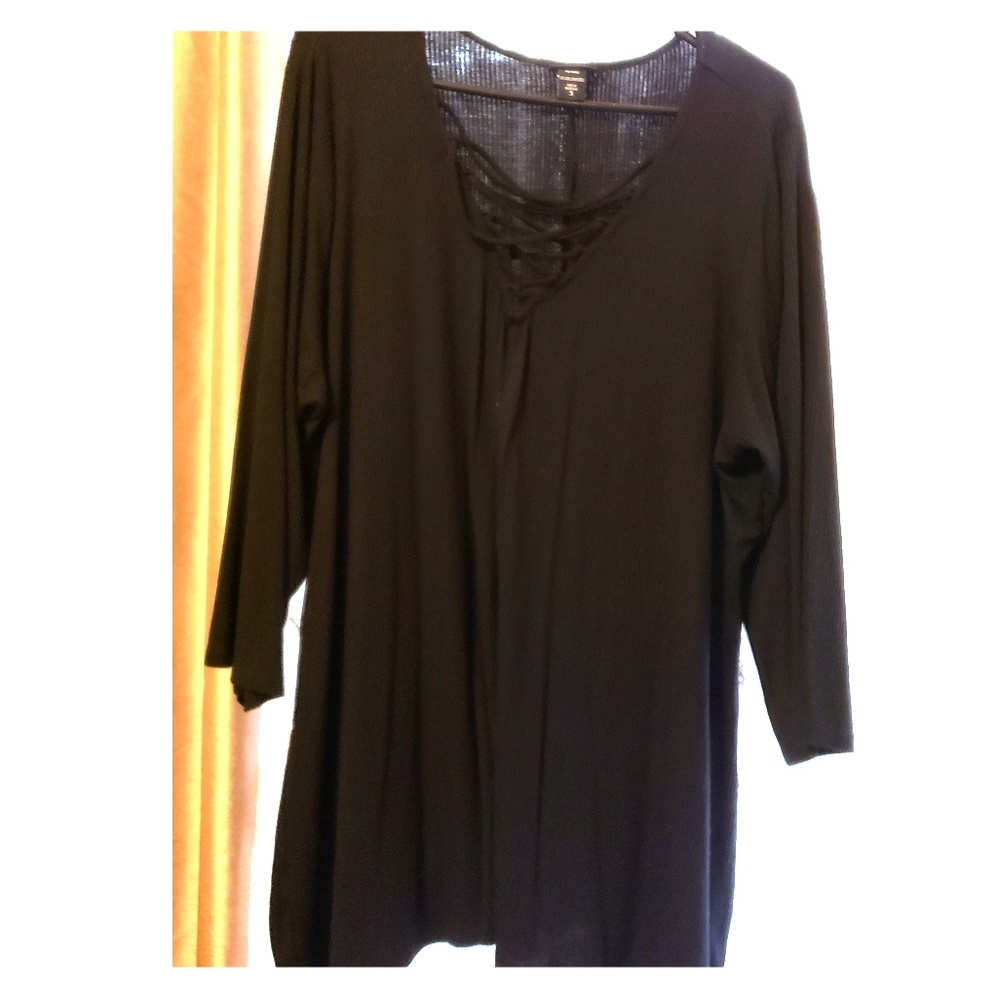 BLACK SHIRT-TORRID